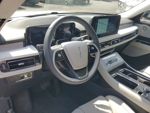 New 2026 Lincoln Aviator Reserve AWD/4WD image 13