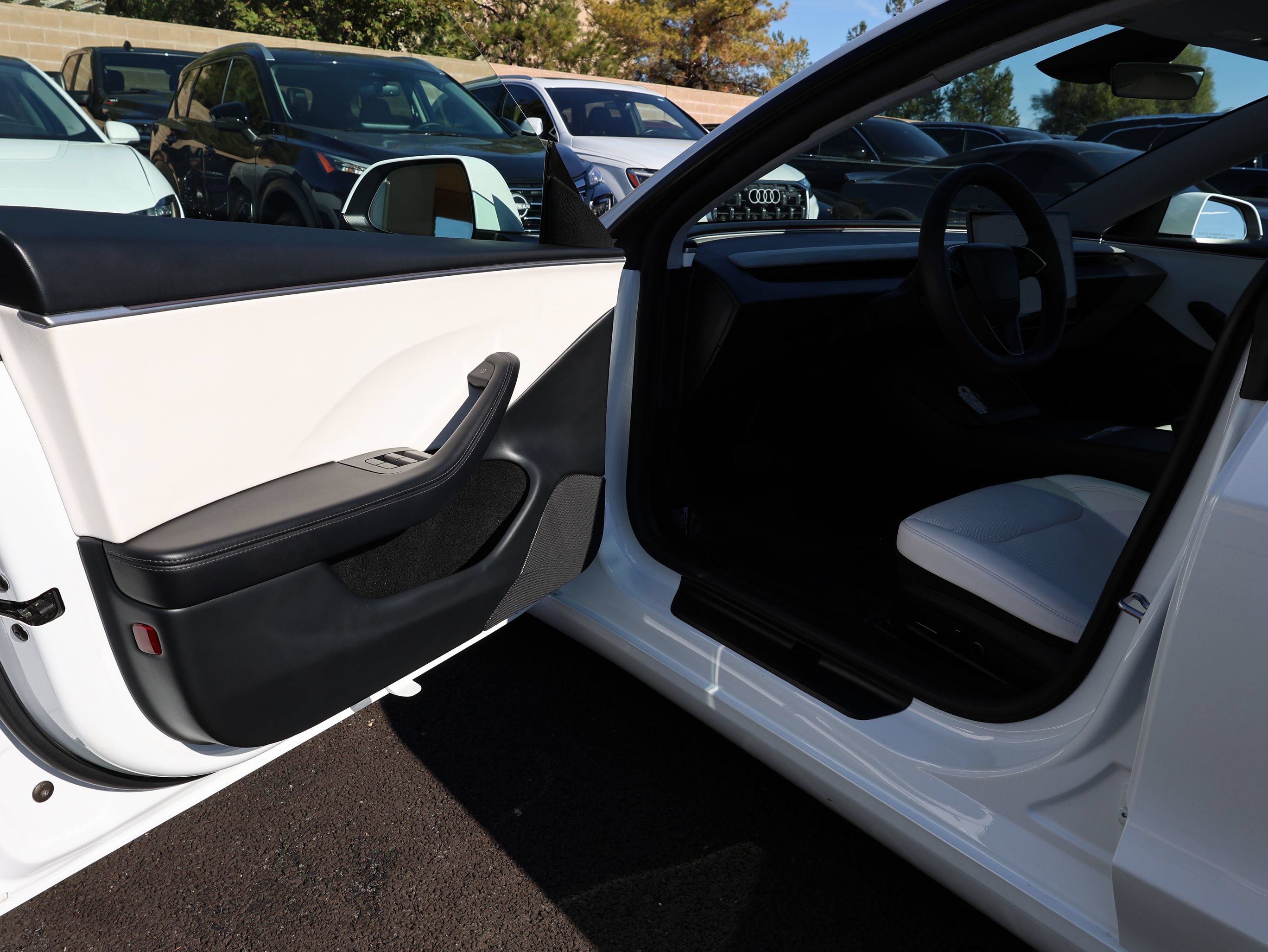 Used 2025 Tesla Model 3 Long Range RWD image 15