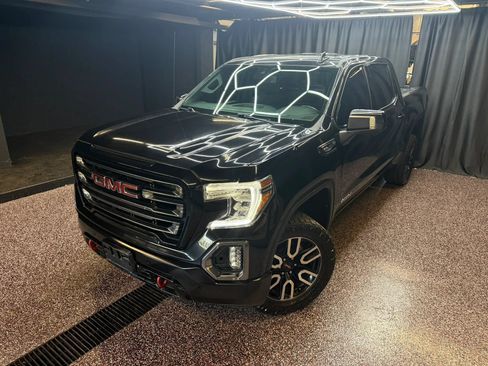 Used 2021 GMC Sierra 1500 AT4 w/ AT4 Preferred Package AWD/4WD image 2