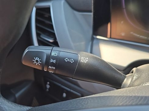 Used 2024 Kia Seltos LX AWD/4WD image 19