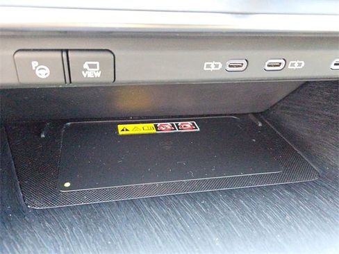 Used 2023 Lexus RZ 450e Premium image 25