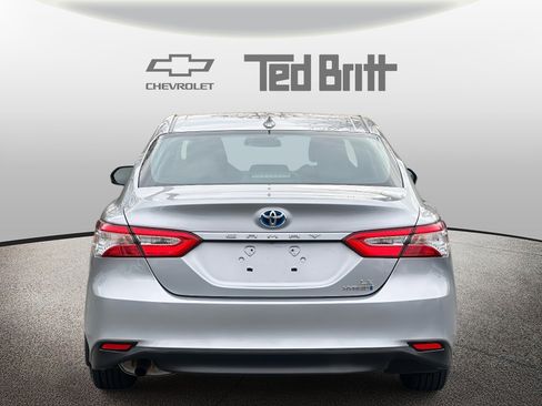 Used 2019 Toyota Camry LE image 5
