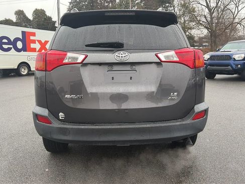Used 2015 Toyota RAV4 LE image 9