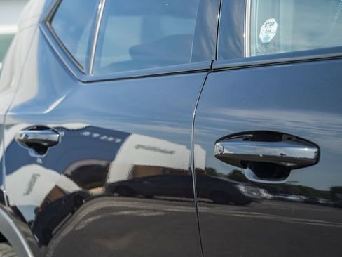 Used 2023 Volvo XC40 B5 Plus w/ Protection Package Premier AWD/4WD image 17