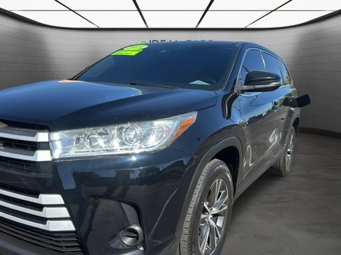 Used 2019 Toyota Highlander LE FWD image 21