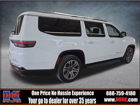 Used 2024 Jeep Wagoneer L Series II w/ Flexible Seating Group AWD/4WD image 8