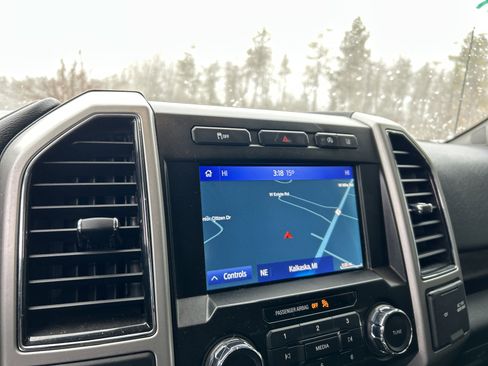 Used 2020 Ford F150 Lariat image 16