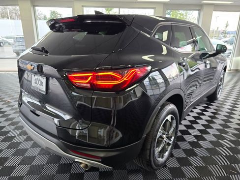 Used 2025 Chevrolet Blazer LT image 4