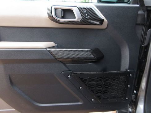 Used 2023 Ford Bronco Wildtrak image 10