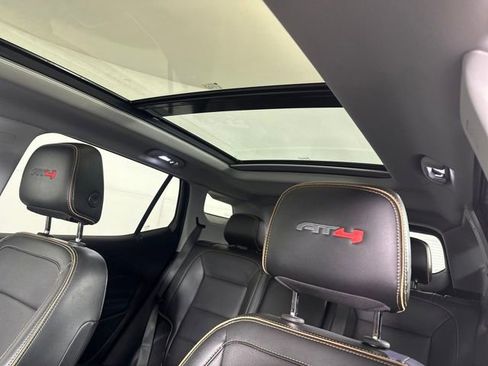 Used 2022 GMC Terrain AT4 w/ Infotainment Package II image 12