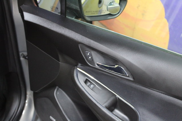 Used 2018 Chevrolet Cruze LT w/ LT True North Edition FWD image 11