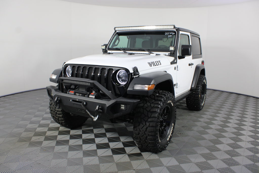 Used 2023 Jeep Wrangler Sport AWD/4WD image 17