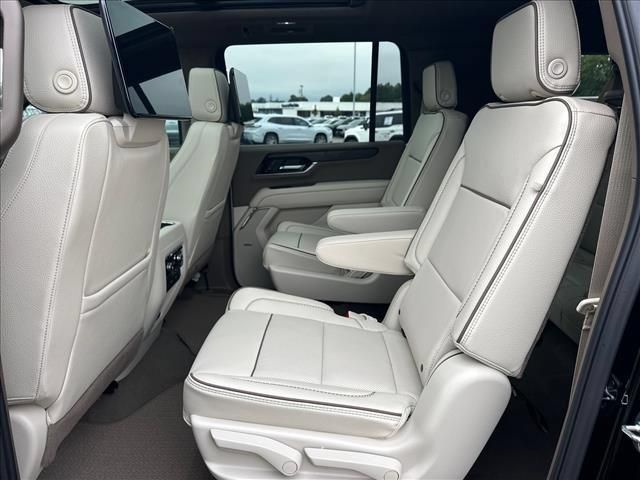 New 2026 GMC Yukon XL Denali w/ Denali Reserve Package AWD/4WD image 23