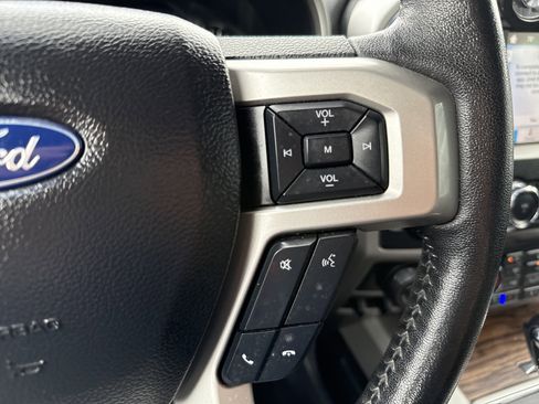 Used 2019 Ford F150 Lariat AWD/4WD image 19