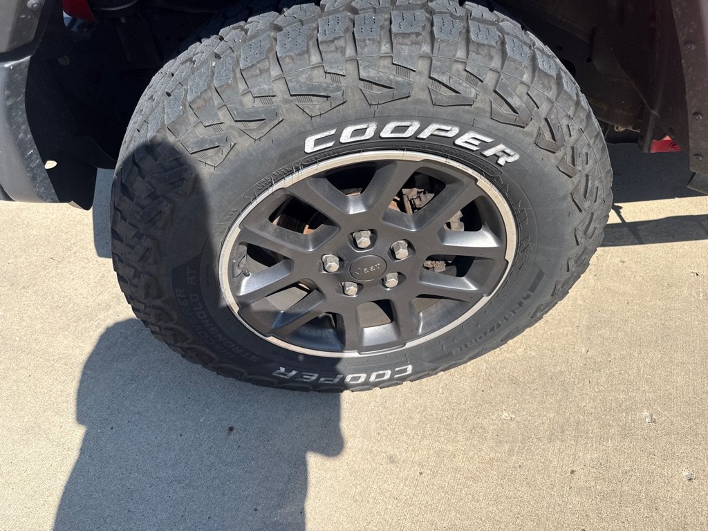 Used 2020 Jeep Gladiator Sport w/ Quick Order Package 24S AWD/4WD image 9