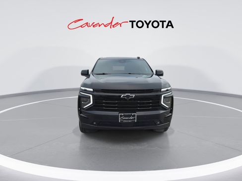Used 2025 Chevrolet Suburban RST w/ Sun And Tow Package image 3