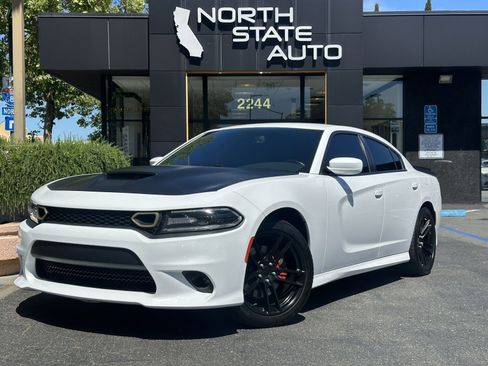 Used 2019 Dodge Charger GT image 2