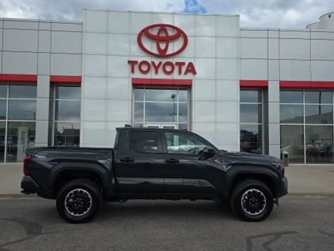 Used 2025 Toyota Tacoma TRD Off-Road AWD/4WD image 6
