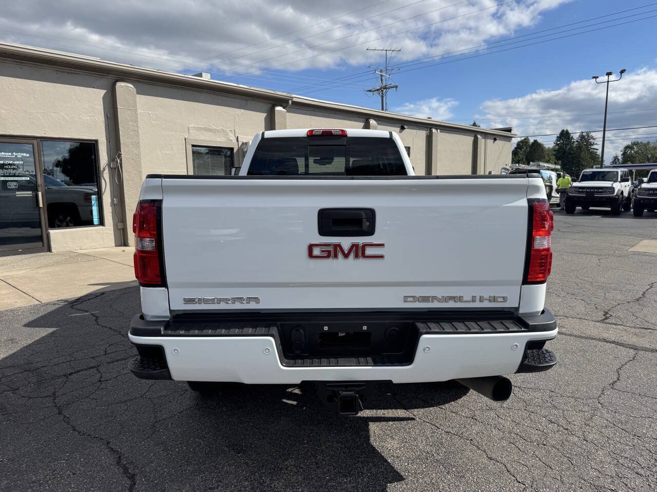 Used 2019 GMC Sierra 3500 Denali w/ Duramax Plus Package AWD/4WD image 4