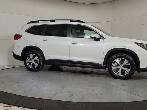 Used 2024 Subaru Ascent Premium w/ Convenience Package image 9