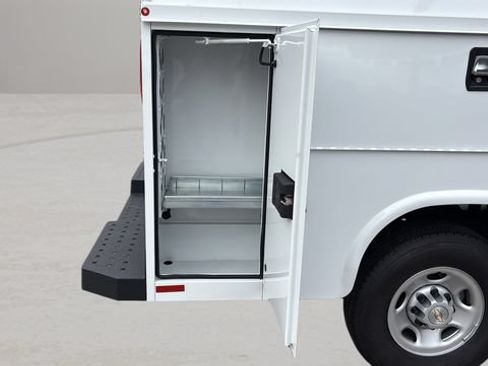 New 2025 Chevrolet Express 3500 w/ Power Convenience Package RWD image 27