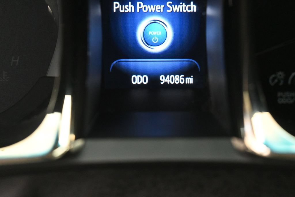 Used 2013 Toyota Avalon Limited FWD image 13