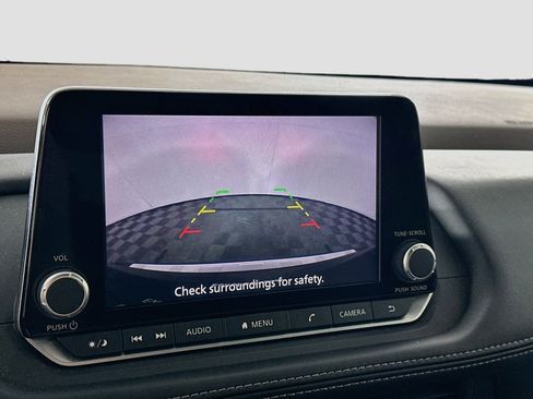 Used 2023 Nissan Rogue SV FWD image 22