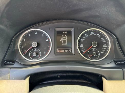 Used 2016 Volkswagen Tiguan SE image 33