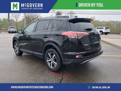 Used 2018 Toyota RAV4 XLE AWD/4WD image 6