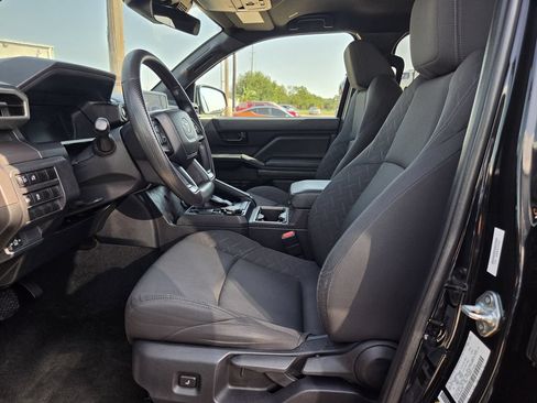 Used 2024 Toyota Tacoma SR5 AWD/4WD image 26