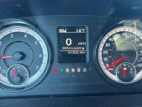 Used 2018 RAM 1500 Express w/ Black Ram 1500 Express Group image 10