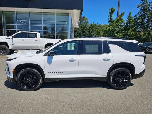 Used 2024 Chevrolet Traverse RS w/ LPO, Floor Liner Package AWD/4WD image 2