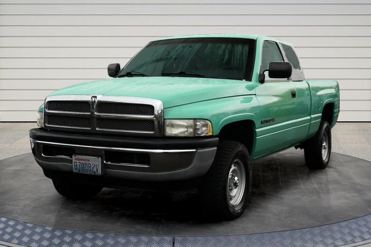 Used 1997 Dodge Ram 1500 Truck 4x4 Club Cab image 3