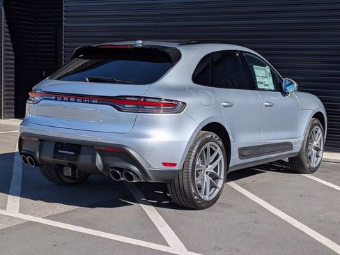 Certified 2026 Porsche Macan AWD/4WD image 7