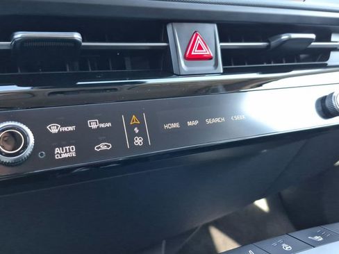 New 2025 Kia EV6 Light w/ Light LR Technology Package image 22