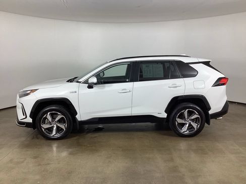 Used 2023 Toyota RAV4 SE w/ Weather & Moonroof Package AWD/4WD image 16