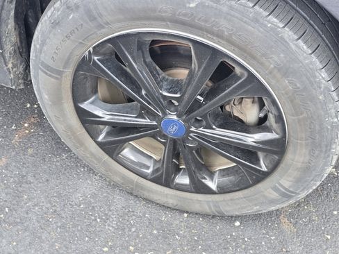 Used 2019 Ford Escape SE image 12