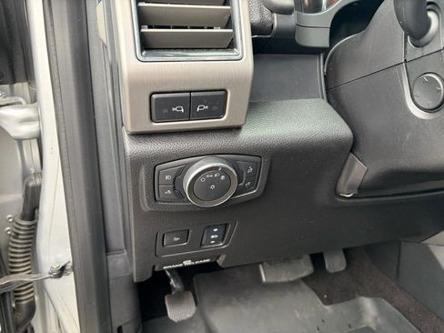 Used 2018 Ford F250 Platinum w/ Platinum Ultimate Package AWD/4WD image 25
