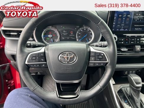 Used 2022 Toyota Highlander Limited AWD/4WD image 14