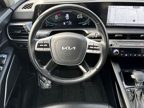 Used 2024 Kia Telluride LX image 16