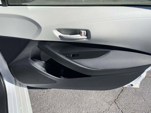 Used 2024 Toyota Corolla LE FWD image 43