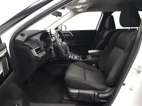 Used 2022 Mitsubishi Outlander ES AWD/4WD image 4
