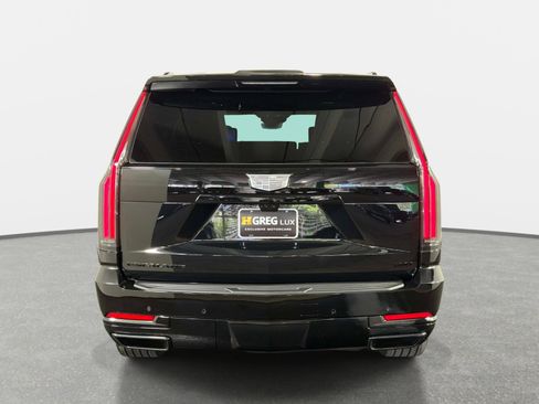 Used 2026 Cadillac Escalade Platinum Sport w/ LPO, ONYX Package image 4