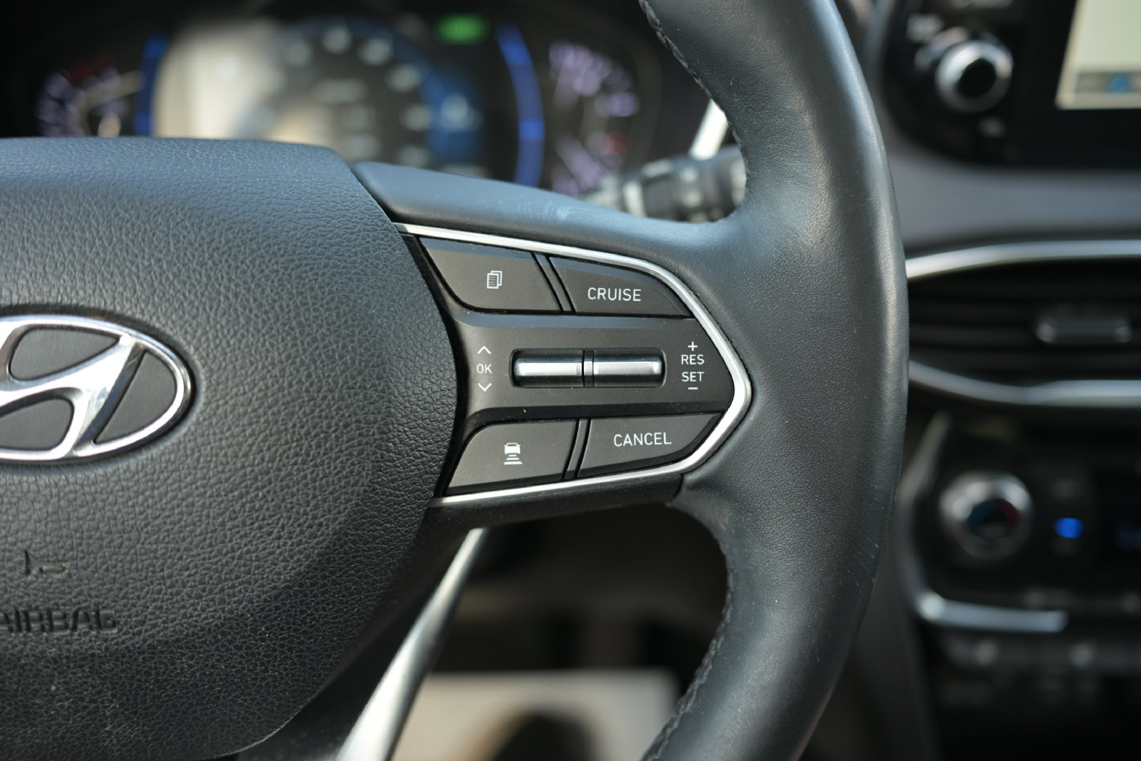 Used 2020 Hyundai Santa Fe Limited AWD/4WD image 20
