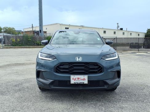 Used 2025 Honda HR-V Sport image 9
