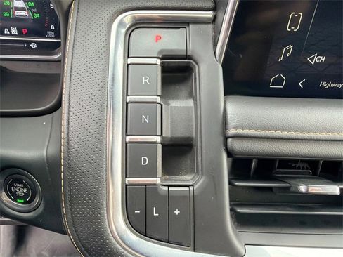 Used 2023 GMC Yukon AT4 image 32