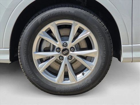 New 2025 Audi Q3 2.0T Premium image 9