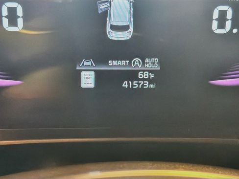 Used 2025 Kia Telluride S AWD/4WD image 19