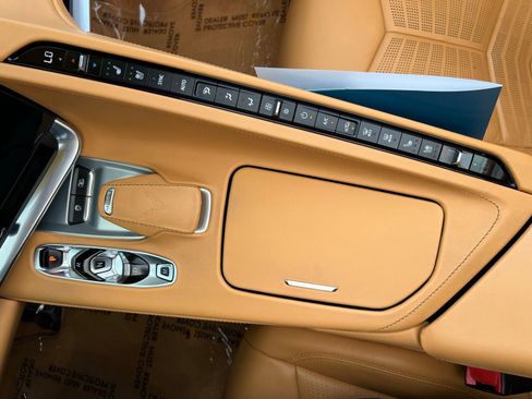 Used 2021 Chevrolet Corvette Stingray Premium Conv w/ Z51 Performance Package image 47