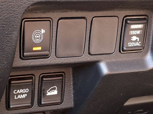 Used 2024 Nissan Frontier SV w/ Technology Package AWD/4WD image 25